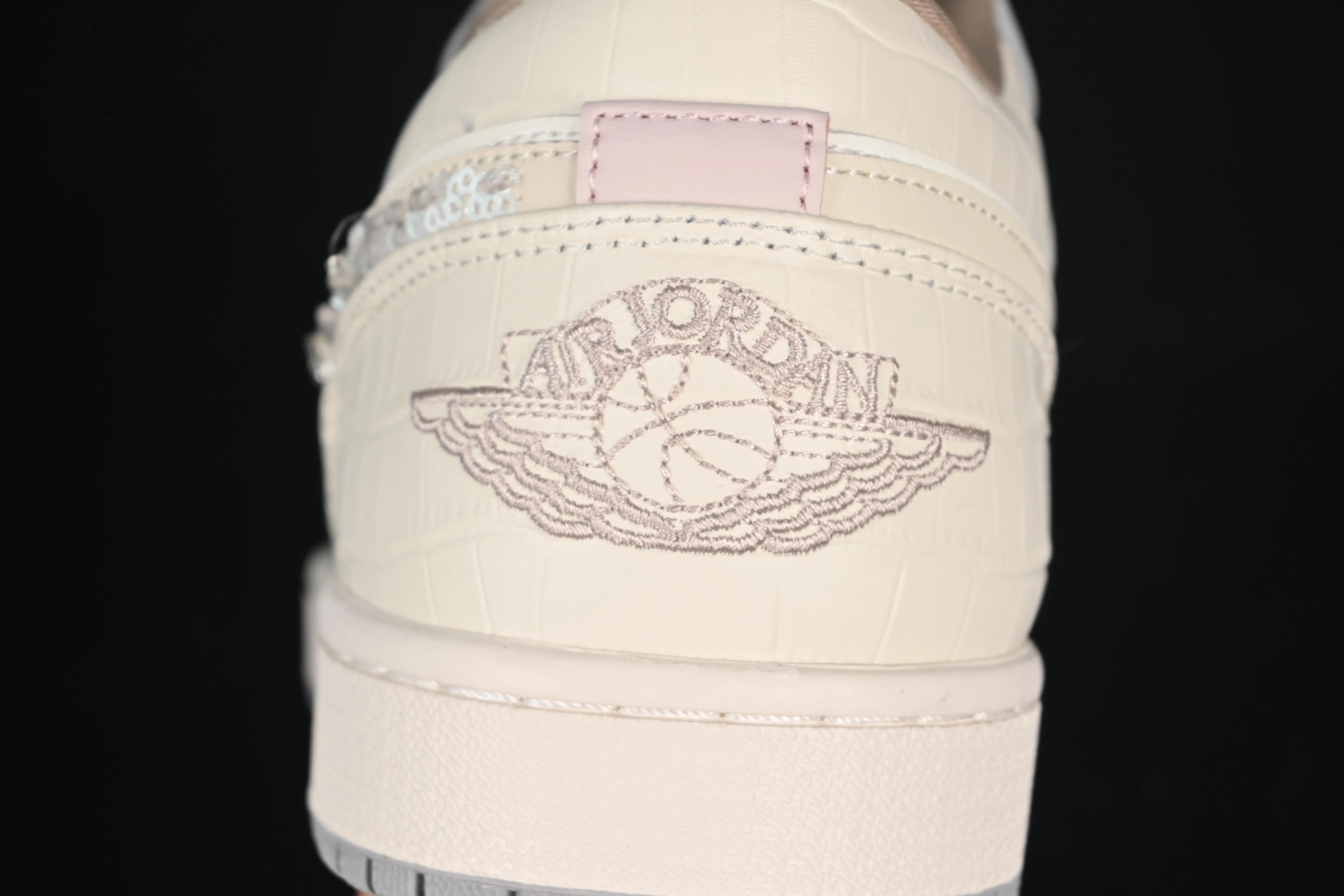 All categories Air Jordan Jordan series basketball shoes Air Jordan 1 Low Air Jordan 1 Low AJ1 Joe 1 flash diamond white crack low-top cultural casual sneakers IH7323-100